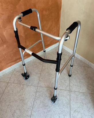 Deambulatore/Girello per anziani
