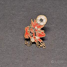 Spilla pin vintage AC Milan ultras diavolo 2