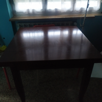 Tavolo da cucina quadrato