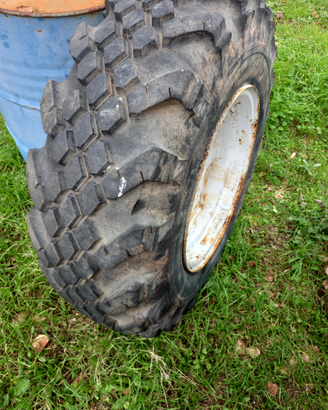 Gomme mietitrebbia piccola e grande