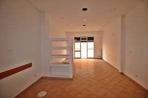 Bottega 39 mq in centro a Gravina di Catania