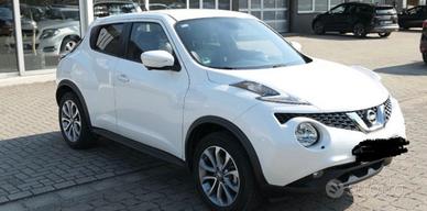 Nissan Juke bianca gpl