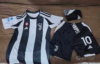 Completo Juventus bambino/a 4/5 anni. 