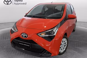 Toyota Aygo 5p 1.0 x-play 72cv