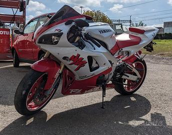 Yamaha YZF R1 - 1998