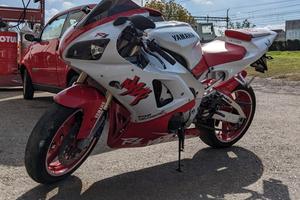Yamaha YZF R1 - 1998