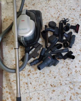 aspirapolvere ad acqua POLTI con accessorii