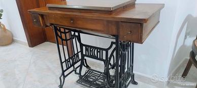 Macchina da Cucire Necchi Anni 50