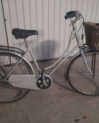 Bicicletta donna tipo olandese