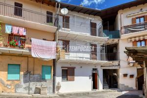 PORZIONE DI CASA INDIPENDENTE