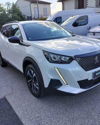 Peugeot 2008 PureTech 100 S&S Allure Pack