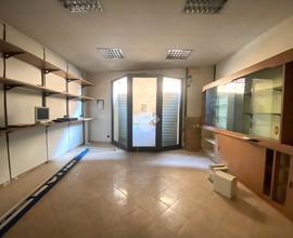 NEGOZIO A PISTOIA