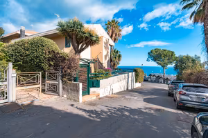 Immobiliare group.aci castello villa