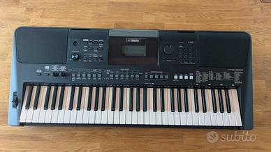 Tastiera YAMAHA PSR E-463