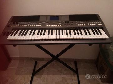 tastiera arranger Yamaha psr-s670come nuova 