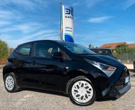 Toyota Aygo Connect 1.0 VVT-i 72 CV 5 porte x-wave