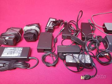 Alimentatori e docking originali per notebook