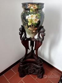 Vaso antico con portavaso