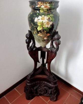 Vaso antico con portavaso