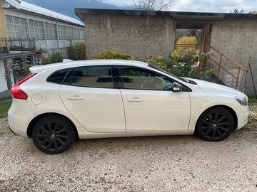 Volvo V40 D3 2013