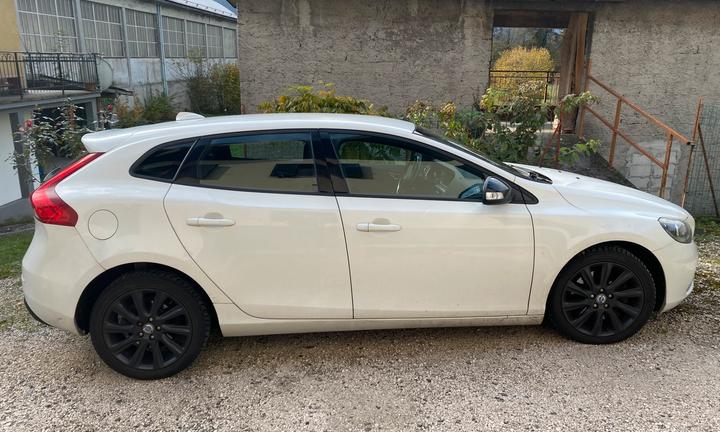 Volvo V40 D3 2013