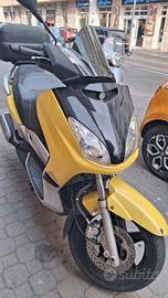 YAMAHA X-max 250 pochi km