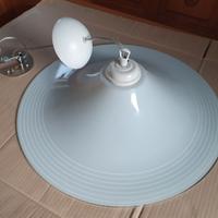 Lampadario in vetro bianco stile vintage