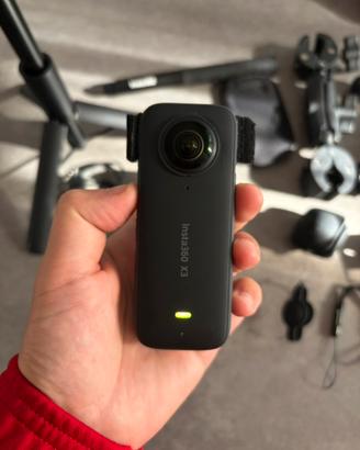 Insta360 X3 + Kit  Accessori Originali + Valigetta