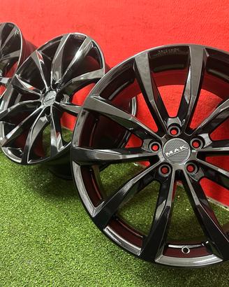 Cerchi Toyota Yaris GR86 GT86 PRIUS Mak R18 5x100