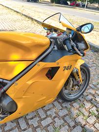 ducati 748 S  anno 2000  (leggere bene...)