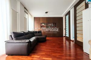 Elegante e rifinito trilocale in zona centrale