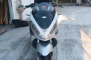 Malaguti Madison 250