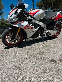 Aprilia RSV4 Factory speed white 2023