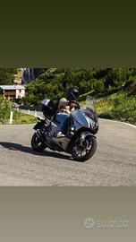 Honda integra s 750