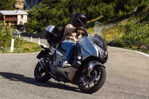 Honda integra s 750