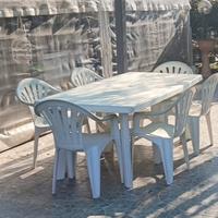 Tavolo da giardino allungabile in resina bianco
