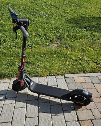 monopattino nave v 25 i pro