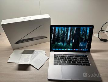 MacBook Pro 15” (BATTERIA 2 cicli) 16GB x 512GB