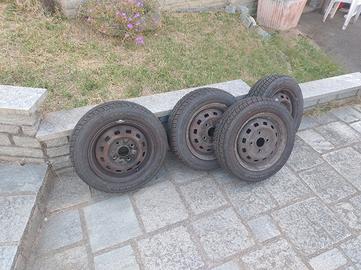 pneumatici invernali 155/65 R13 