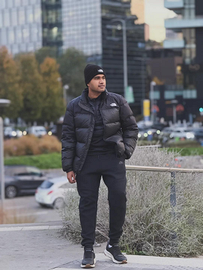 Barista e aiutante cameriere