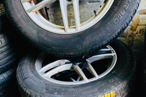 Cerchi e gomme diversi tipi