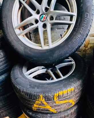 Cerchi e gomme diversi tipi