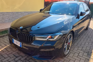 BMW M550i V8 