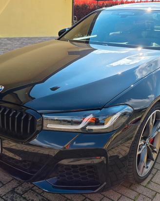 BMW M550i V8 
