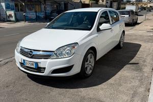 Opel Astra 1.4 16V GPL-TECH 5 porte Enjoy