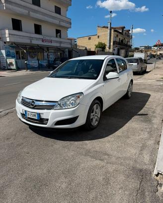 Opel Astra 1.4 16V GPL-TECH 5 porte Enjoy
