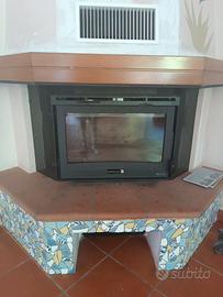 Camino Nordica con telaio e trave in legno