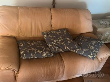 Divano di camoscio