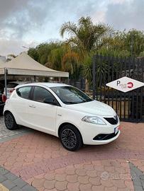 Lancia Ypsilon 1.2 69 CV 5 porte S&amp;amp;S Gold 