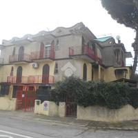 3 LOCALI A COMACCHIO